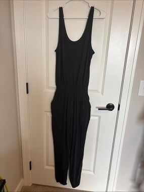 aerie Black Sleeveless Scoop-Neck Jumpsuit